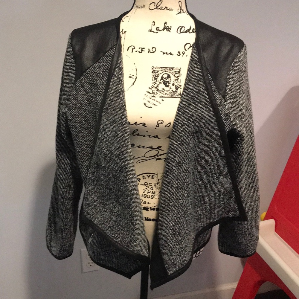 ANA Size XL black and white blazer